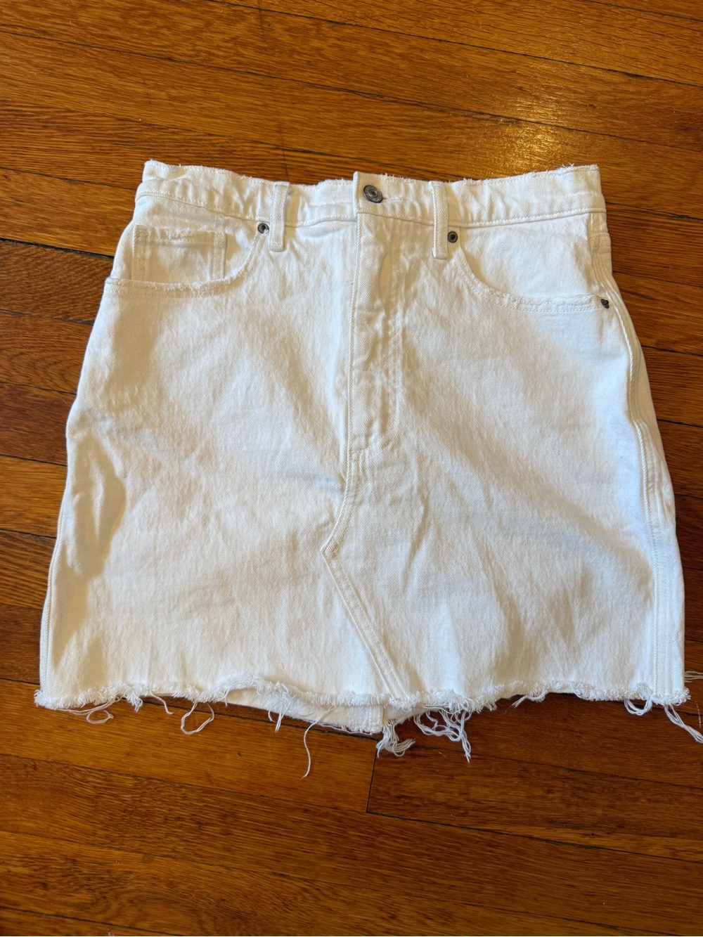 Abercrombie Curve Love White Denim Mini Skirt Size 30/10